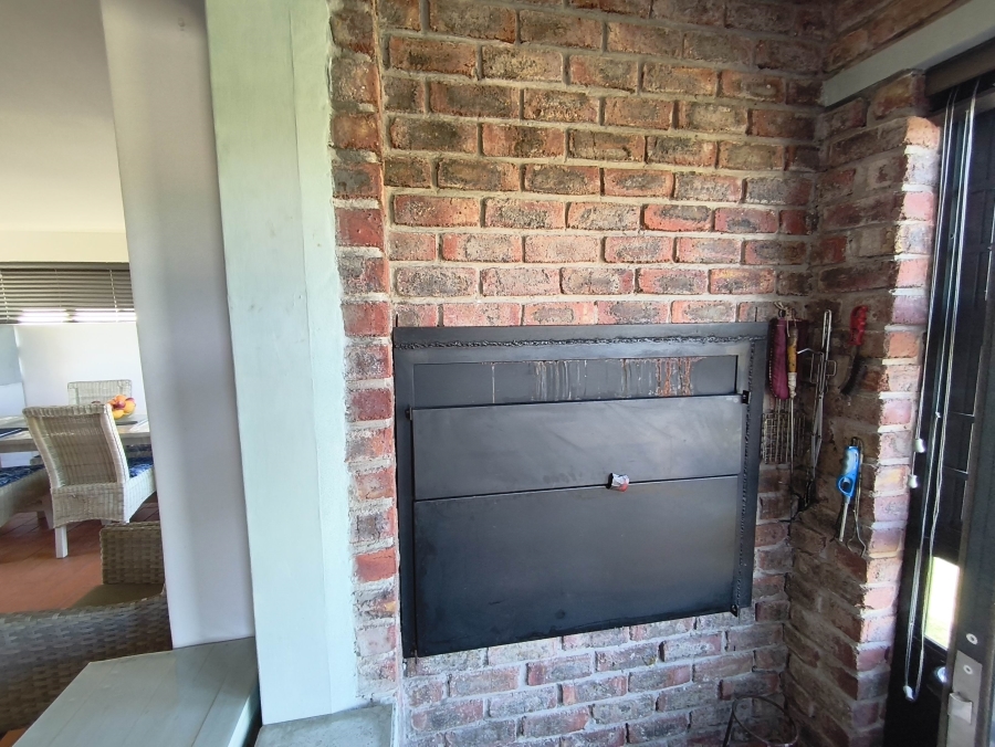 2 Bedroom Property for Sale in De Kelders Western Cape